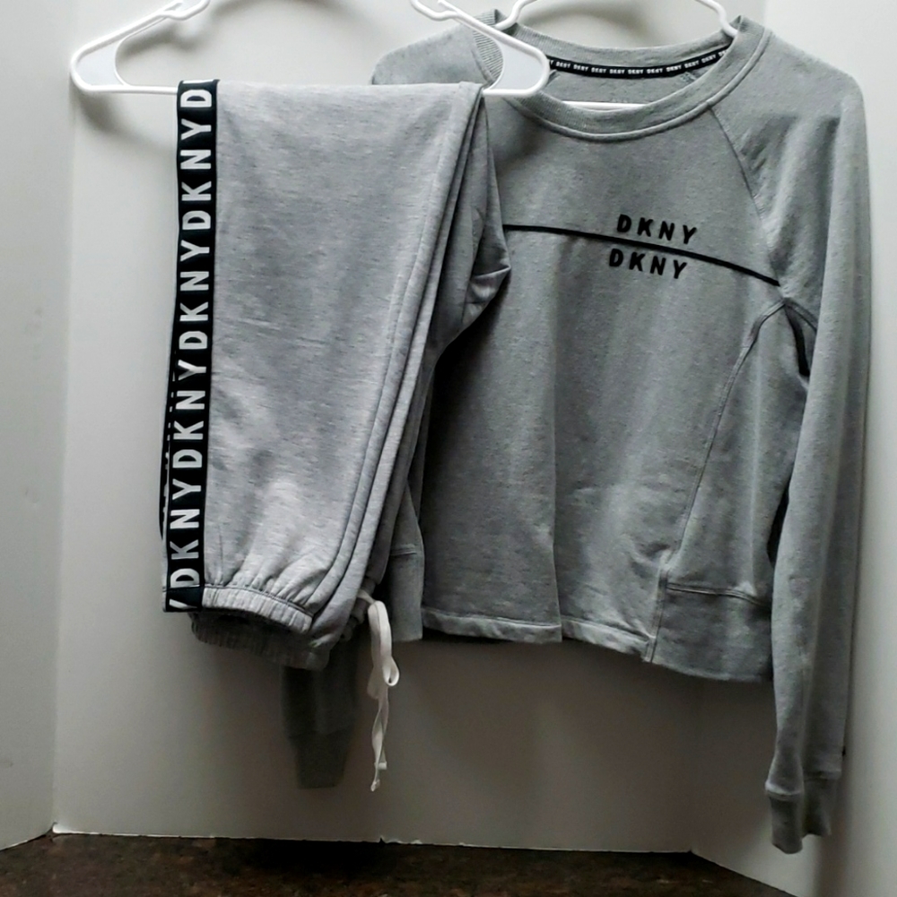 DKNY Sweat Outfit SZ M